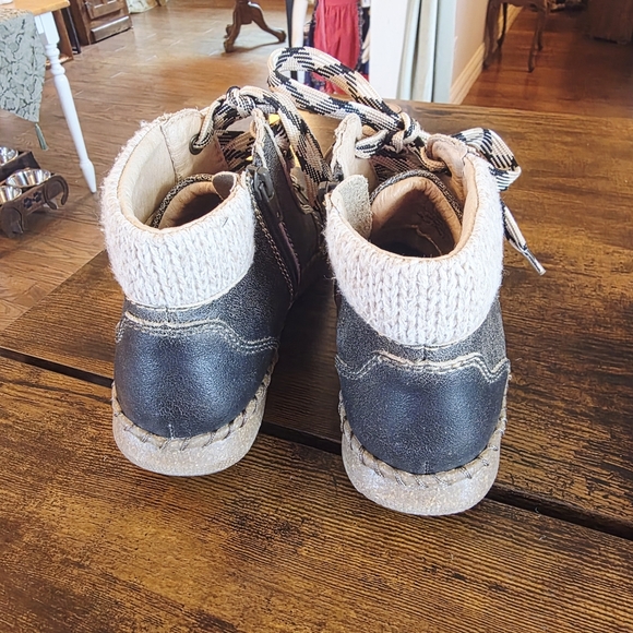 Plaid Lace-Up Winter Boots - Picture 3 of 4